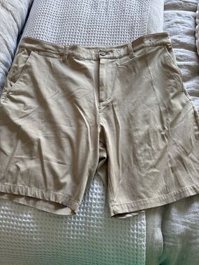 RVCA Men's Flat-Front Chino Shorts - Beige